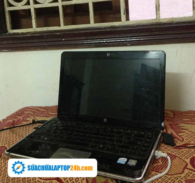 9 lưu ý cách sử dụng Laptop khi trời mưa bão