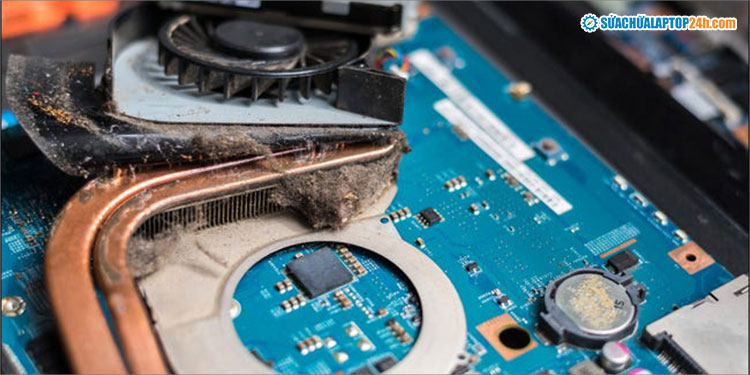 Quạt không quay do bị kẹt bởi bụi bẩn