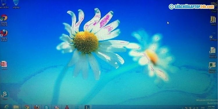 Lỗi màn hình laptop bị tối mờ và nhòe do lỗi đèn cao áp