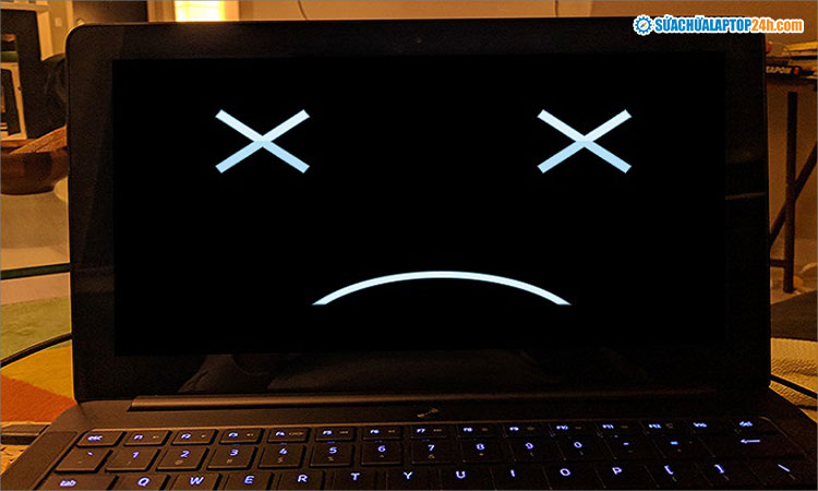 Biểu hiện laptop không lên nguồn do lỗi màn hình