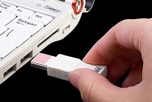 Kiểm tra trước khi mua laptop cũ