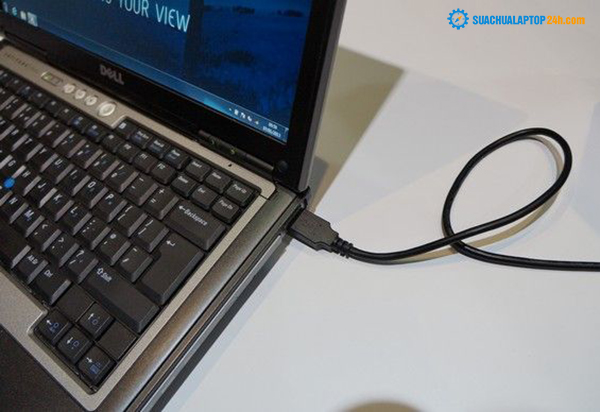 sử dụng máy sau 48 tiếng sạc liên tục